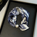 🤍 ✨Magnetisk scarf med pärla – elegant på några sekunder
