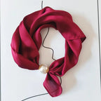 🤍 ✨Magnetisk scarf med pärla – elegant på några sekunder