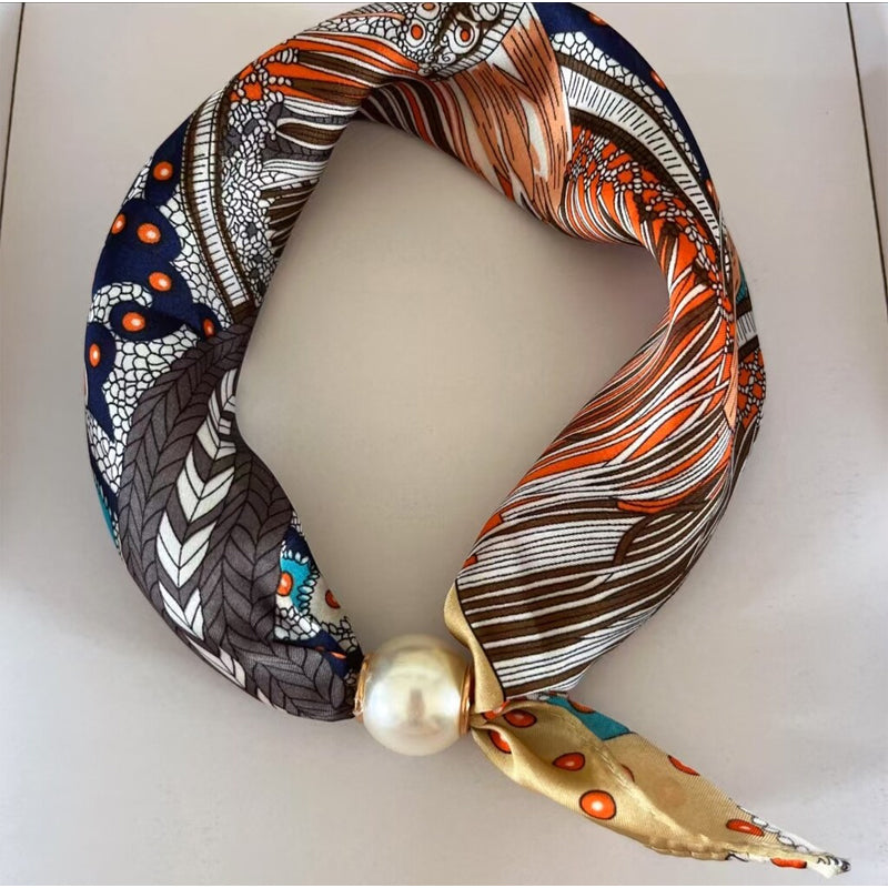 🤍 ✨Magnetisk scarf med pärla – elegant på några sekunder