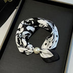 🤍 ✨Magnetisk scarf med pärla – elegant på några sekunder