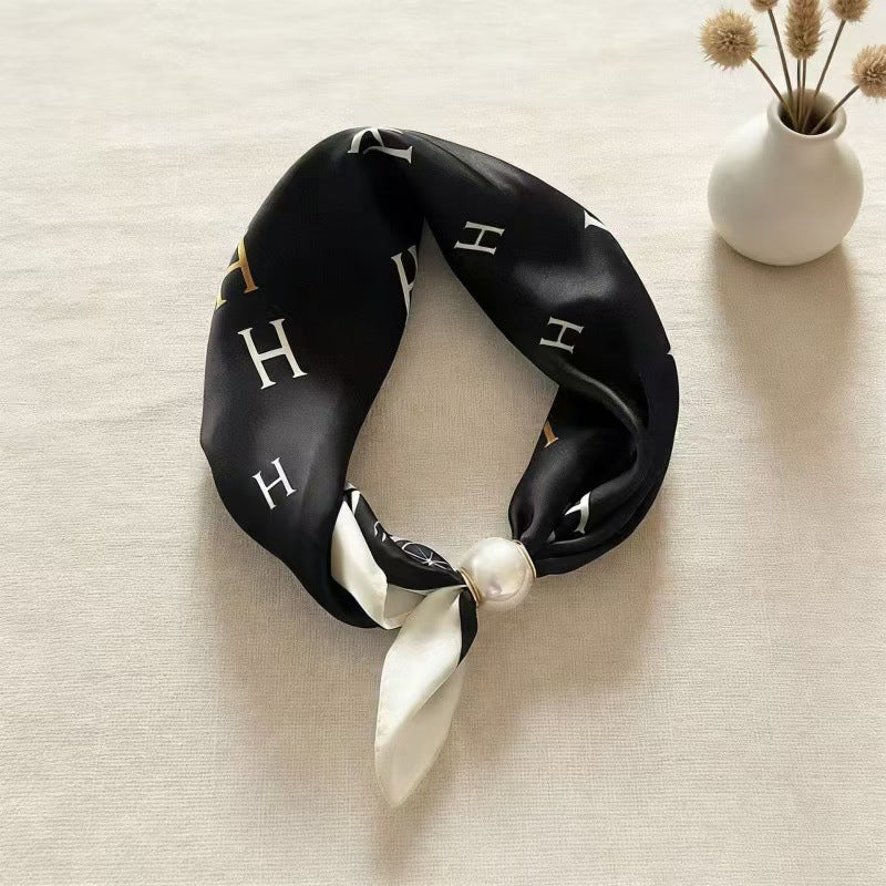 🤍 ✨Magnetisk scarf med pärla – elegant på några sekunder