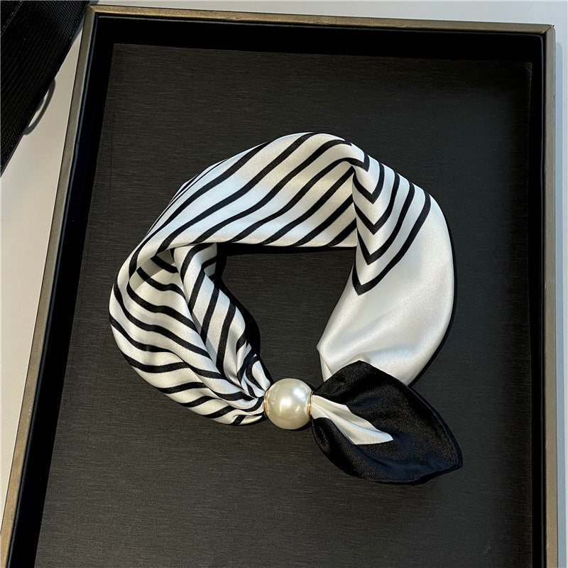 🤍 ✨Magnetisk scarf med pärla – elegant på några sekunder